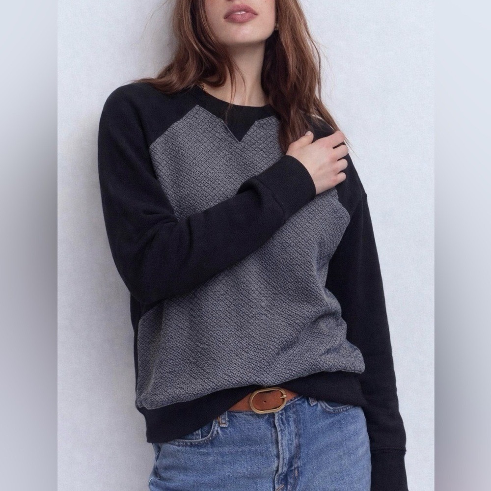 Eddie Bauer Black/Gray Crewneck Pullover Sweatshirt